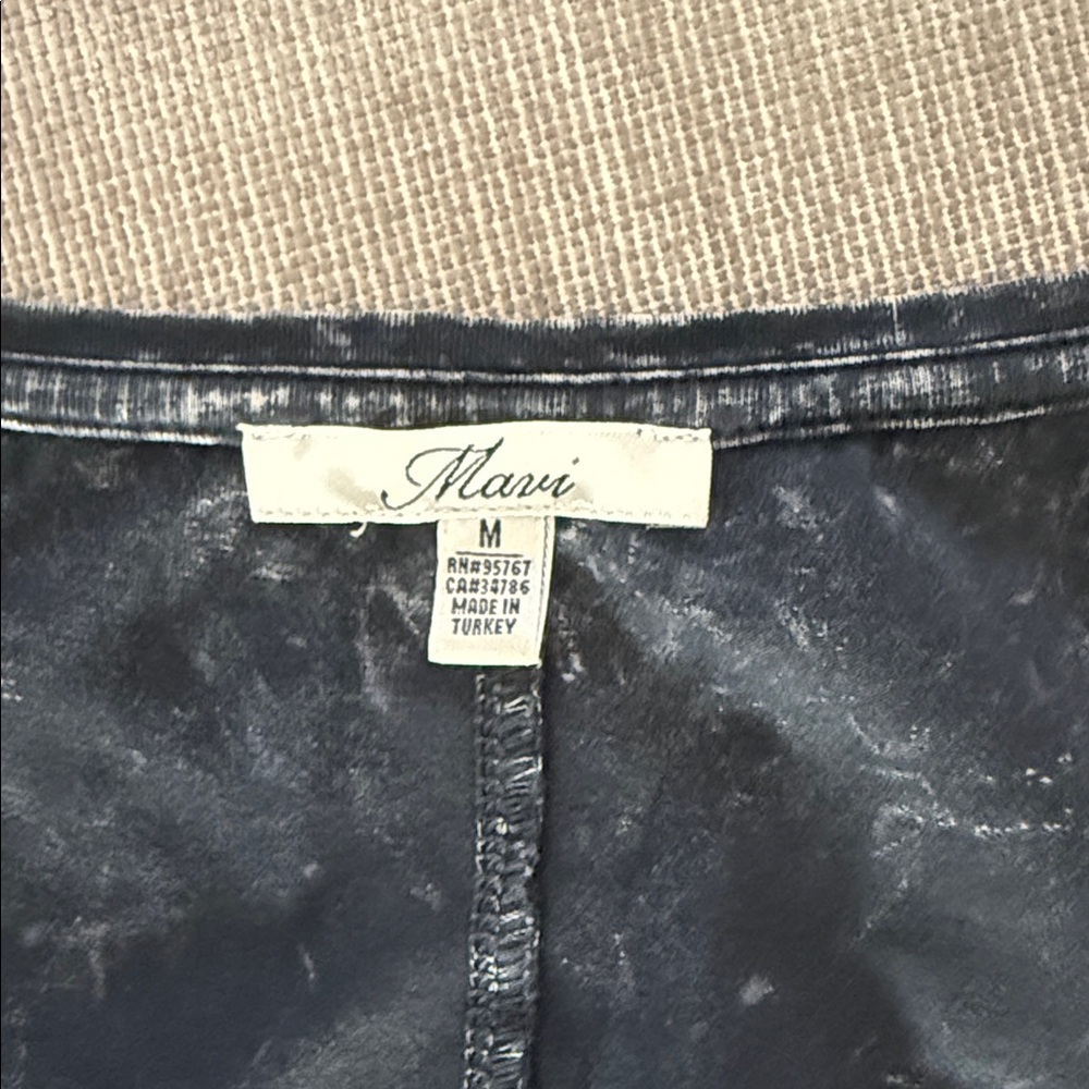 Mavi Black Marble Crop Top - Picture 2 of 5